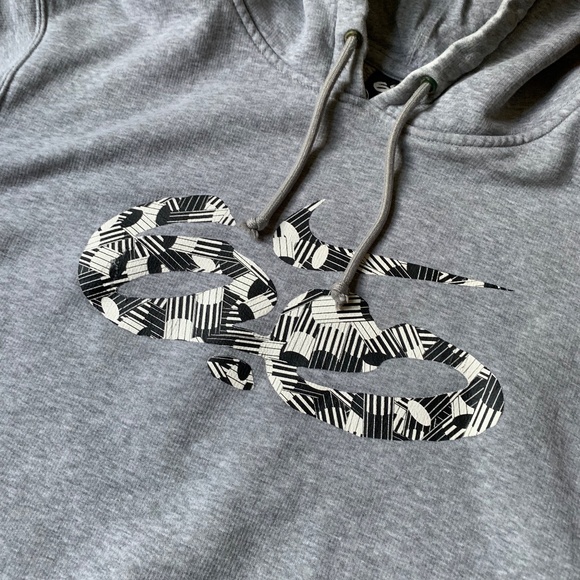 Nike Hoodie - Picture 2 of 6